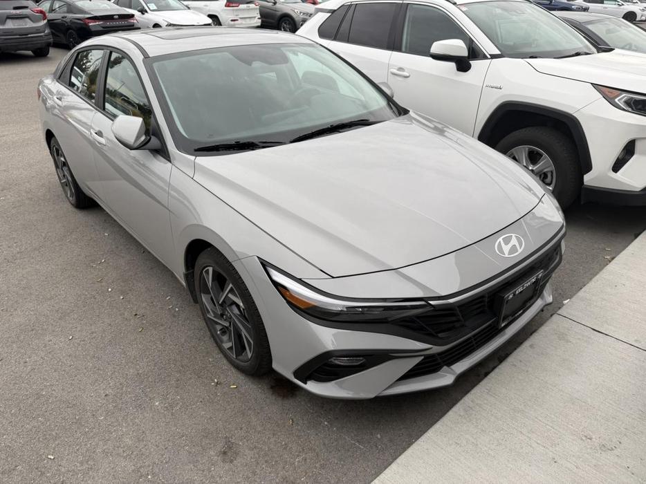 2025 Hyundai Elantra Preferred display photo