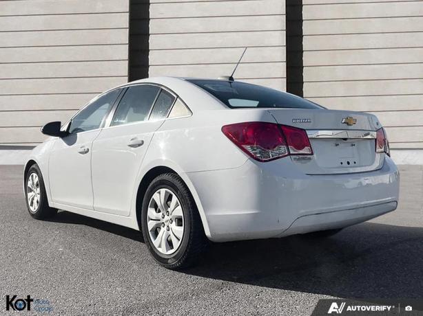 2015 CHEVROLET CRUZE image 4