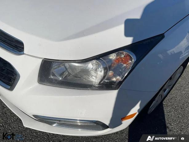 2015 CHEVROLET CRUZE image 8