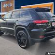 2018 Jeep Grand Cherokee Laredo 4x4 | Power Sunroof | Heated Seats! thumbnail image 4