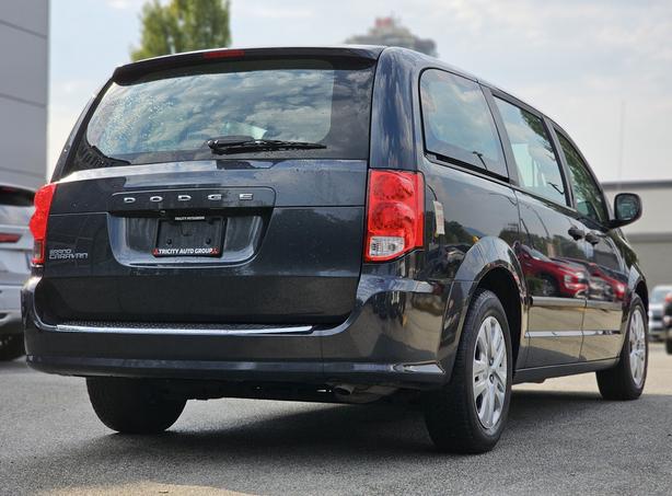 2014 Dodge Grand Caravan SE - No Accidents, Air Conditioning, Backup Cam image 5