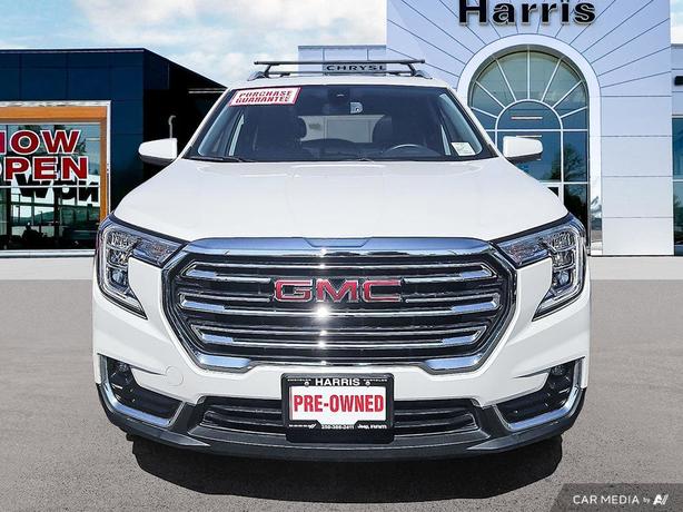 2022 GMC Terrain SLT AWD | No Reported Accidents! image 2