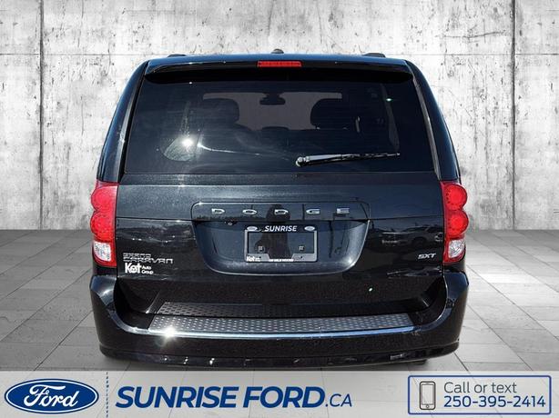 2020 Dodge Grand Caravan SXT image 6