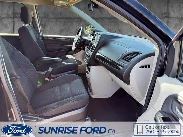 2020 Dodge Grand Caravan SXT image 8