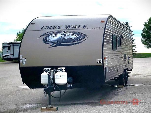 Used 2018 Forest River RV Cherokee Grey Wolf 22MKSE image 2