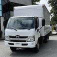 2018 Hino 195 16 Foot Cube Van with Power Tailgate thumbnail image 4