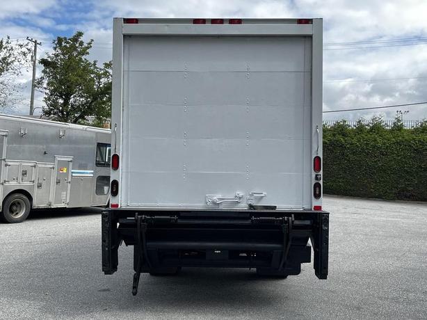 2018 Hino 195 16 Foot Cube Van with Power Tailgate image 8