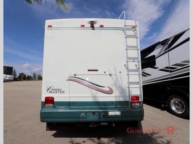 Used 1999 Georgie Boy Cruise Master 3515 image 5