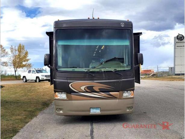 Used 2014 Thor Motor Coach PALAZZO 35.1 image 2