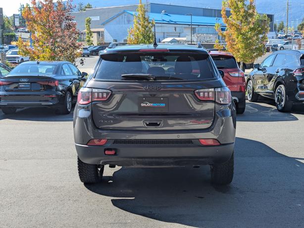 2024 Jeep Compass Trailhawk - No Accidents, 4x4, Heated Seats image 7