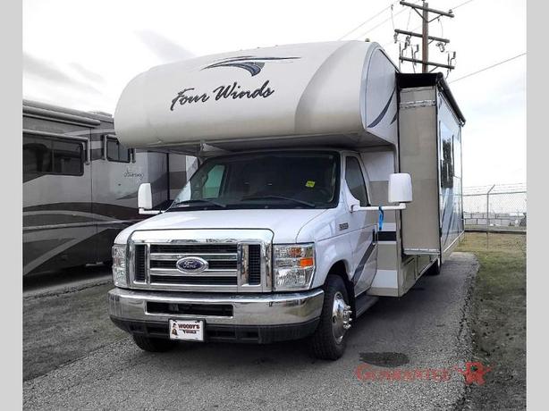 Used 2017 Thor Motor Coach Four Winds 31L image 3