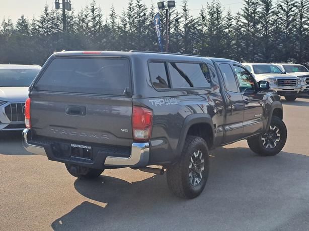 2017 Toyota Tacoma V6 image 6