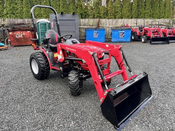 2024 Mahindra Max Series 26 XLT HST image 3