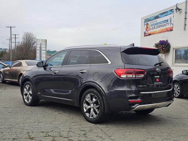 2017 Kia Sorento AWD 4dr SX Turbo image 4