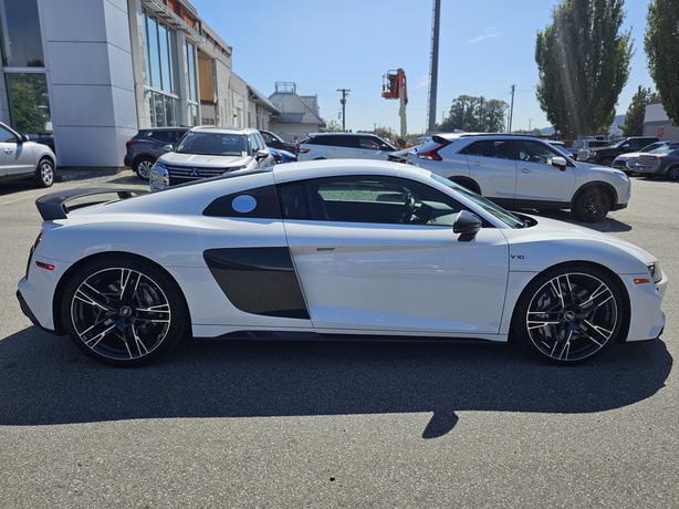 2023 Audi R8 Coupe V10 Performance - Carbon Options, No Accidents image 4