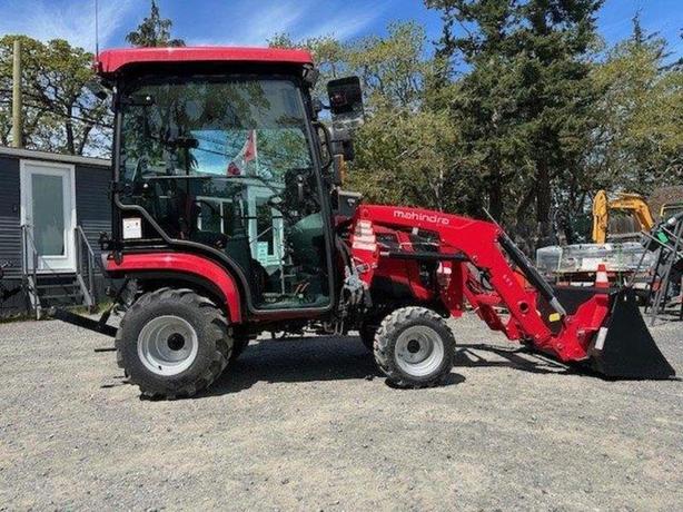 2024 Mahindra 1100 series 1123 HST Cab image 1