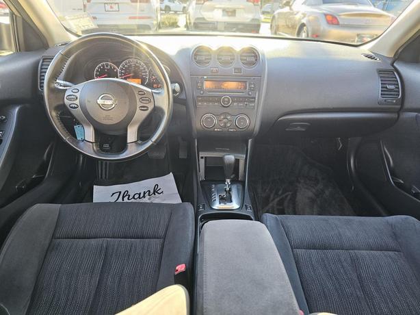 2010 Nissan Altima 4dr Sdn I4  2.5 S image 7