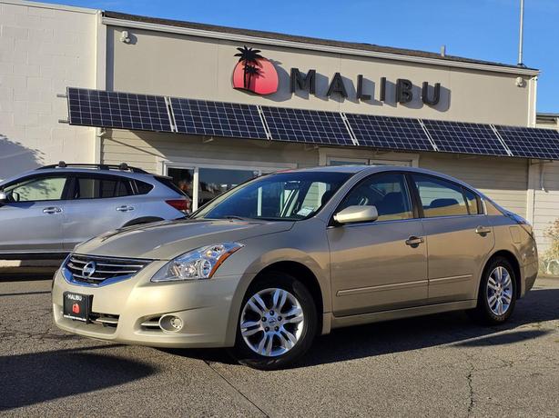 2010 Nissan Altima 4dr Sdn I4  2.5 S image 8