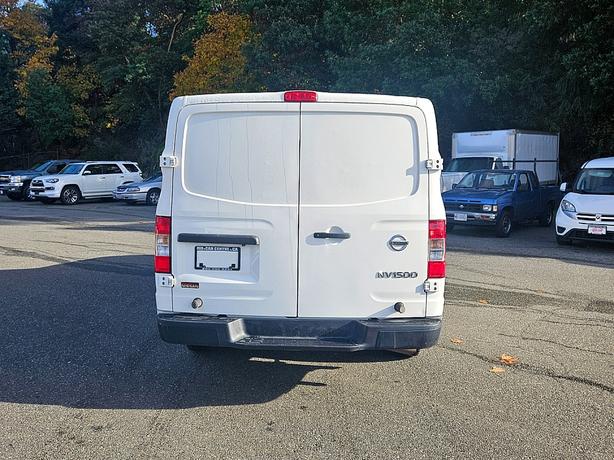 2018 Nissan  NV1500 SV image 3