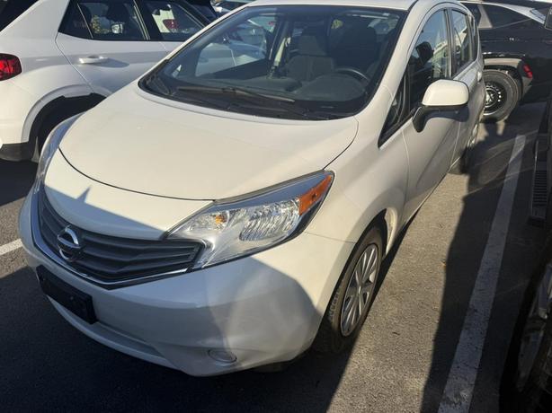 2014 Nissan Versa Note SV image 2