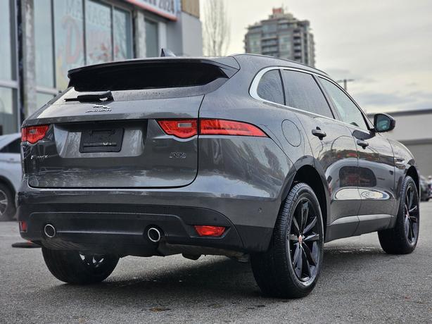 2019 Jaguar F-Pace 25t AWD Prestige image 5