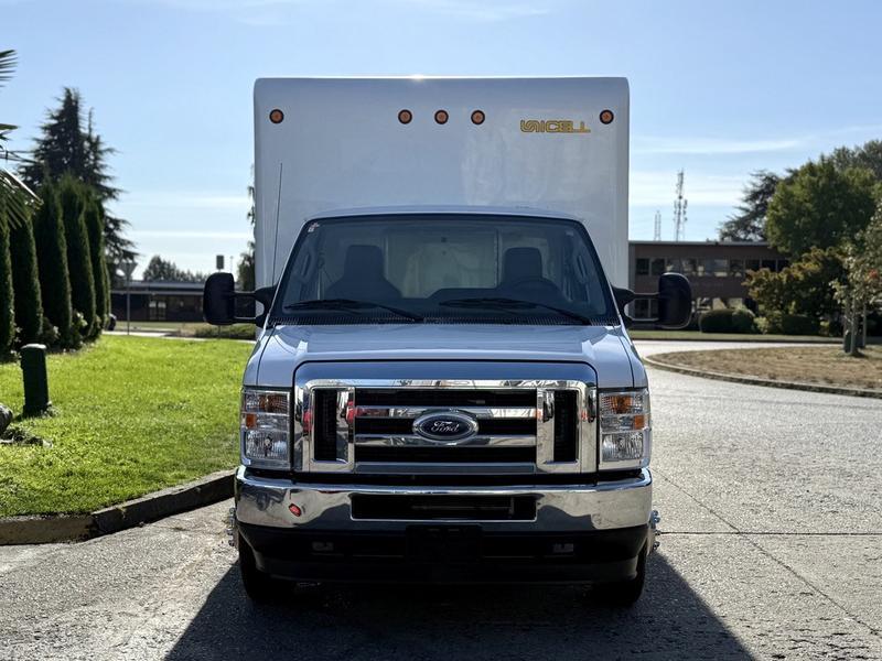 2021 Ford Econoline E-450 16-Foot Cube Van Box Truck with Loading Ramp display photo