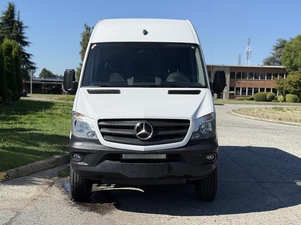 2017 Mercedes-Benz Sprinter 2500 144-in WheelBase 4X4 Cargo Van with Shelving image 3