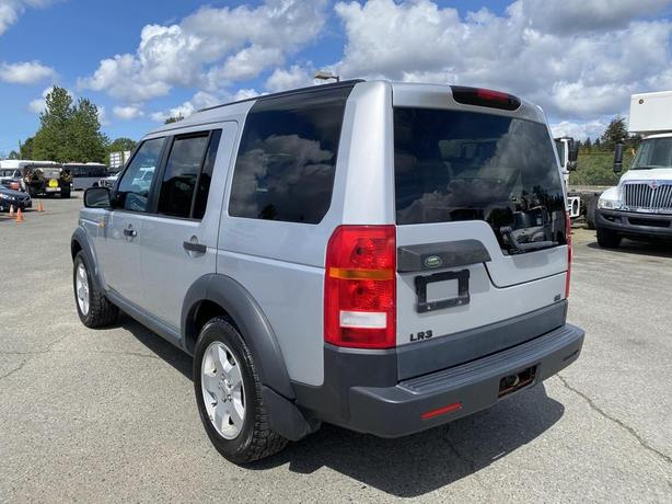 2006 Land Rover LR3 V6 7 passenger image 3