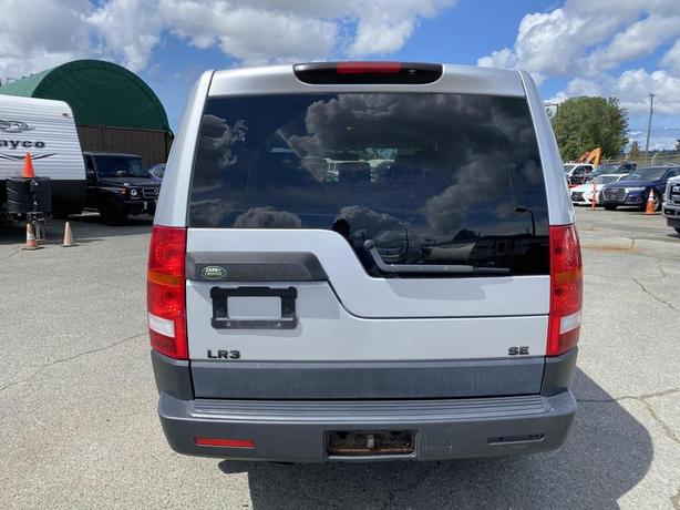 2006 Land Rover LR3 V6 7 passenger image 4