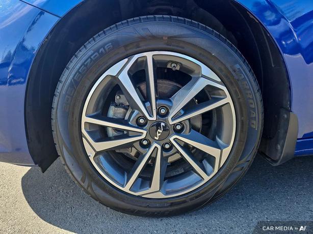 2022 Kia Forte EX | Heated Seats | Backup Camera | Low Km's! image 6