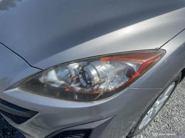 2011 MAZDA MAZDA3 image 8