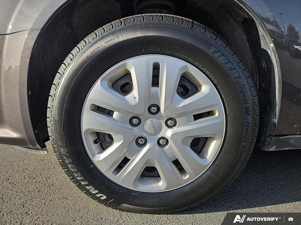 2020 Dodge Grand Caravan SXT | No Reported Accidents! image 6