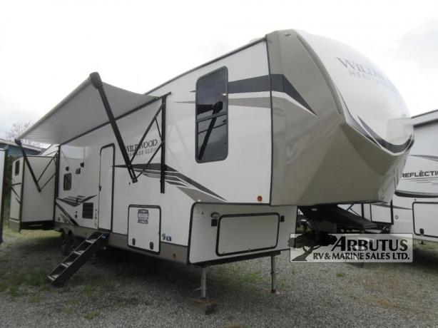 Used 2022 Forest River RV Wildwood Heritage Glen 356QB image 1