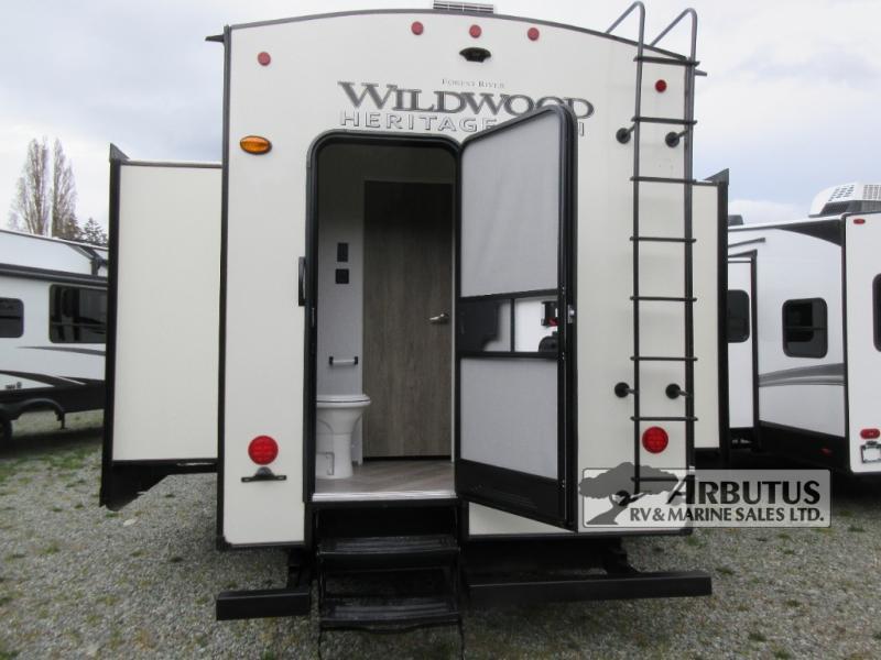 Used 2022 Forest River RV Wildwood Heritage Glen 356QB display photo