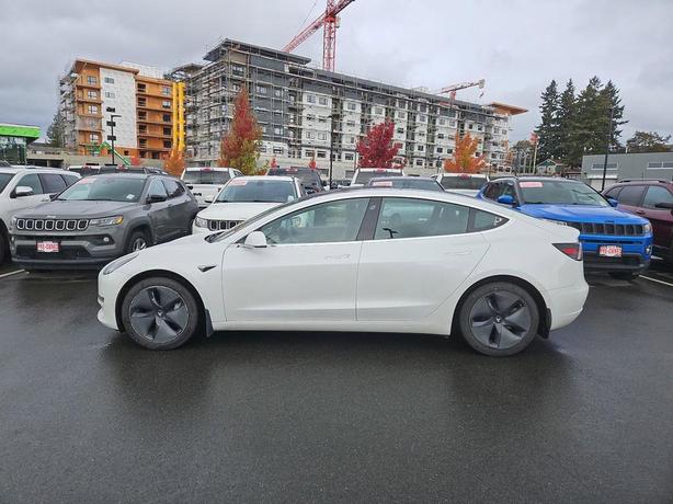2020 Tesla Model 3 Standard Range Plus RWD | No Reported Accidents | One Owner! image 3