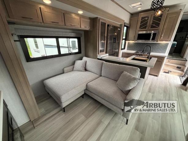 Used 2024 Grand Design Momentum M-Class 395MS image 6