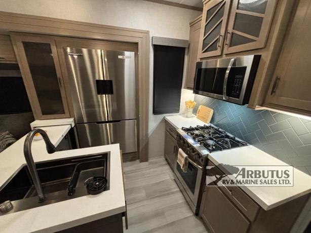 Used 2024 Grand Design Momentum M-Class 395MS image 7