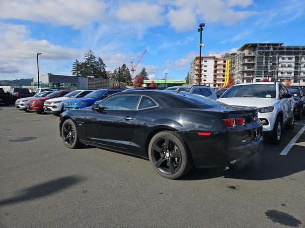 2010 Chevrolet Camaro 2dr Cpe 2SS | One Owner! image 4