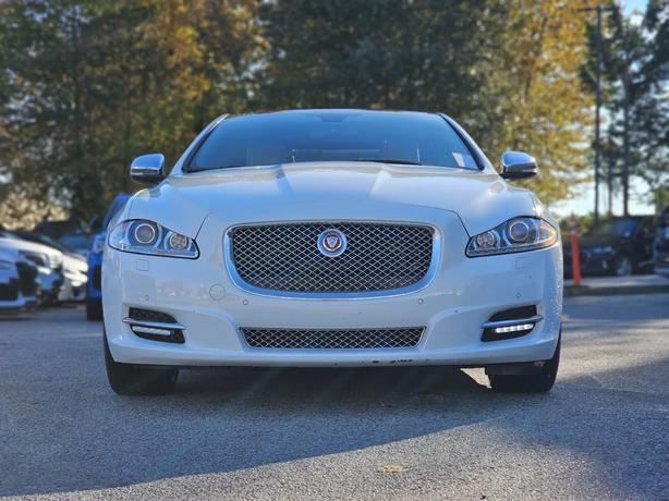 2014 Jaguar XJ L Portfolio - Sunroof, Backup Camera, Memory Seats image 2