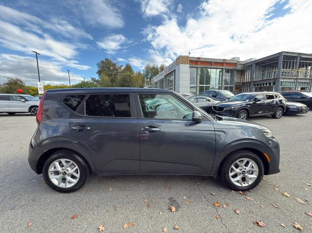 2022 Kia Soul EX - Heated Steering Wheel, Heated Seats image 5