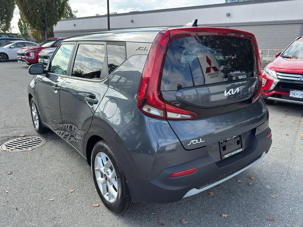 2022 Kia Soul EX - Heated Steering Wheel, Heated Seats image 7