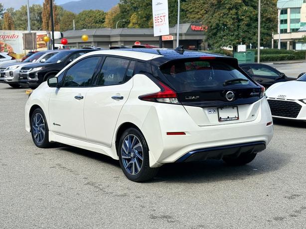 2019 Nissan LEAF SL - Leather, Navigation, 360 Camera, Heated Seats image 8