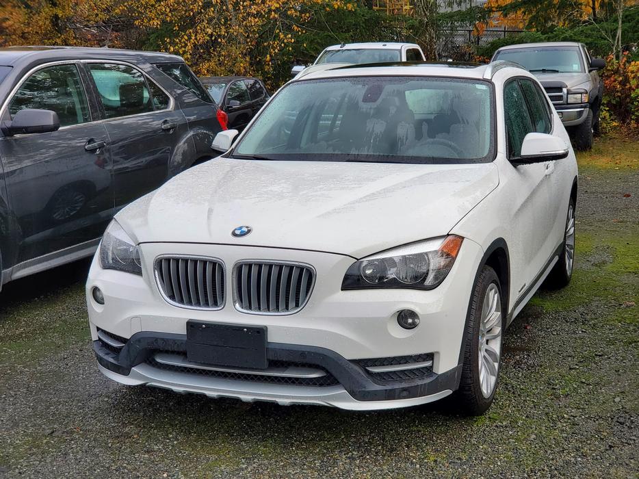 2015 BMW X1 display photo