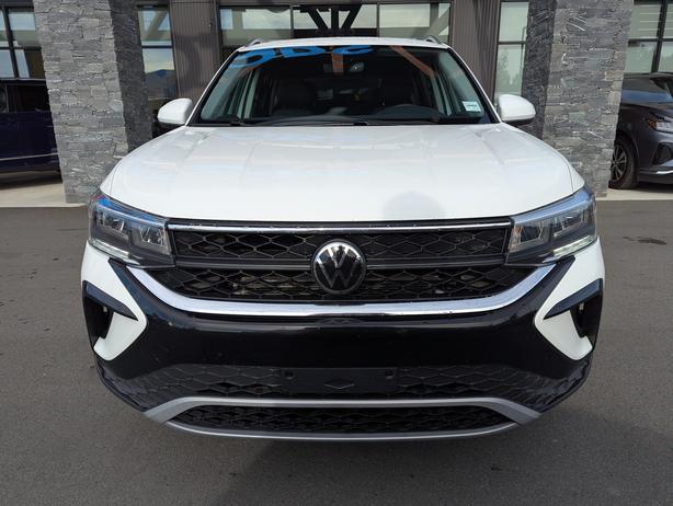 2024 Volkswagen Taos Comfortline - No Accidents, AWD, Heated Seats image 3