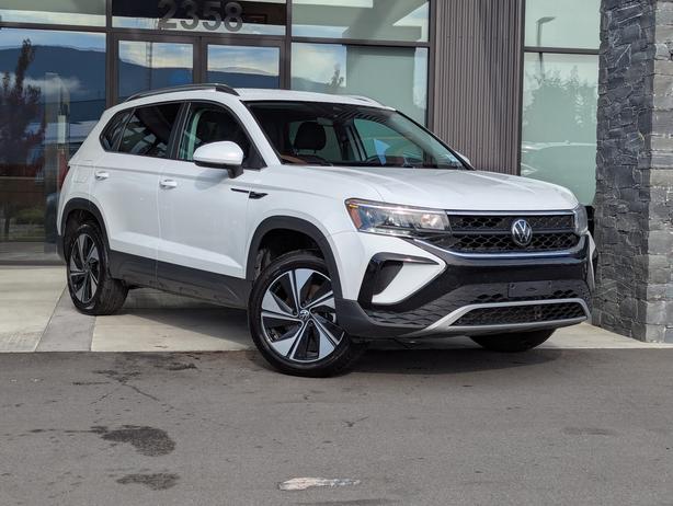 2024 Volkswagen Taos Comfortline - No Accidents, AWD, Heated Seats image 4