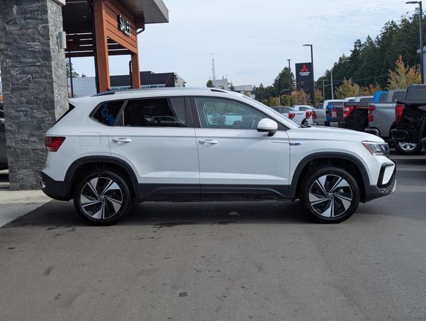 2024 Volkswagen Taos Comfortline - No Accidents, AWD, Heated Seats image 5