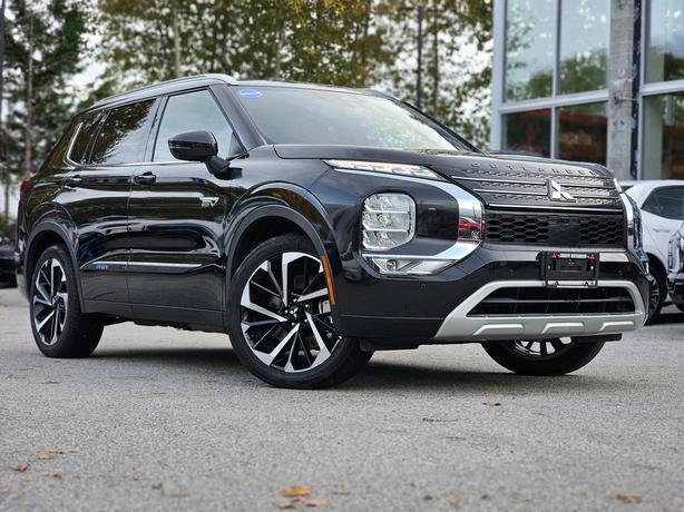 2023 Mitsubishi Outlander PHEV image 3