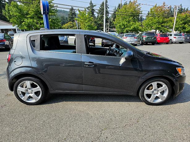 2016 Chevrolet  Sonic LT image 3