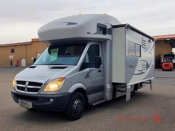 Used 2009 Winnebago View 24A image 3