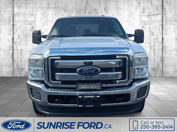 2016 Ford Super Duty F-350 SRW XLT - The 6.2L V8 Flex-Fuel Engine offers impress image 2